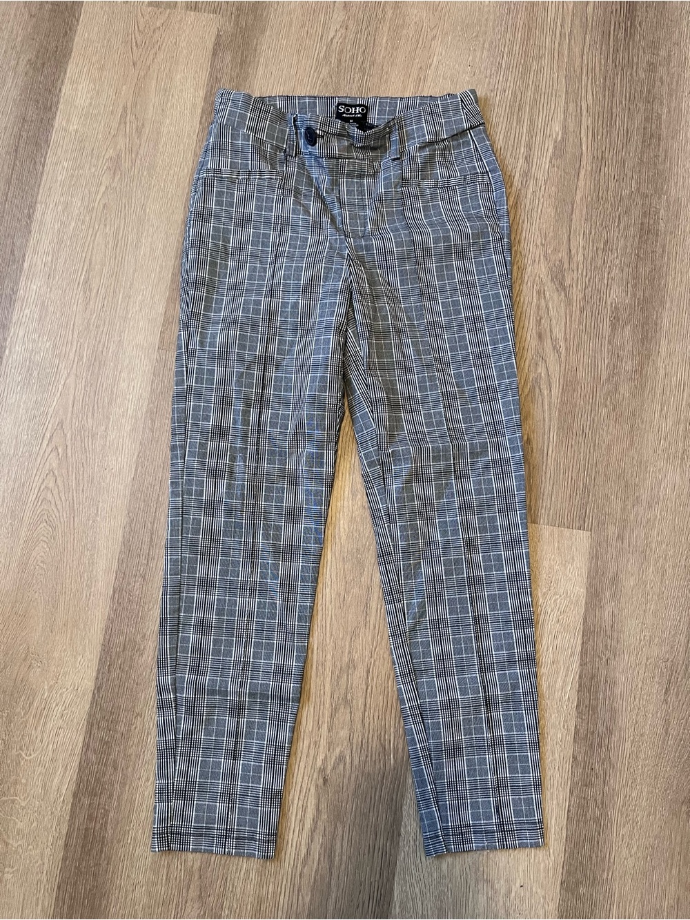 Soho Apparel Skinny Tapered Ankle Length Dress Pants Women's Size Medium
